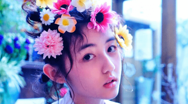 14岁力压胡歌夺百花奖,张子枫出道15年,却被指"伤仲永"_电影_实力