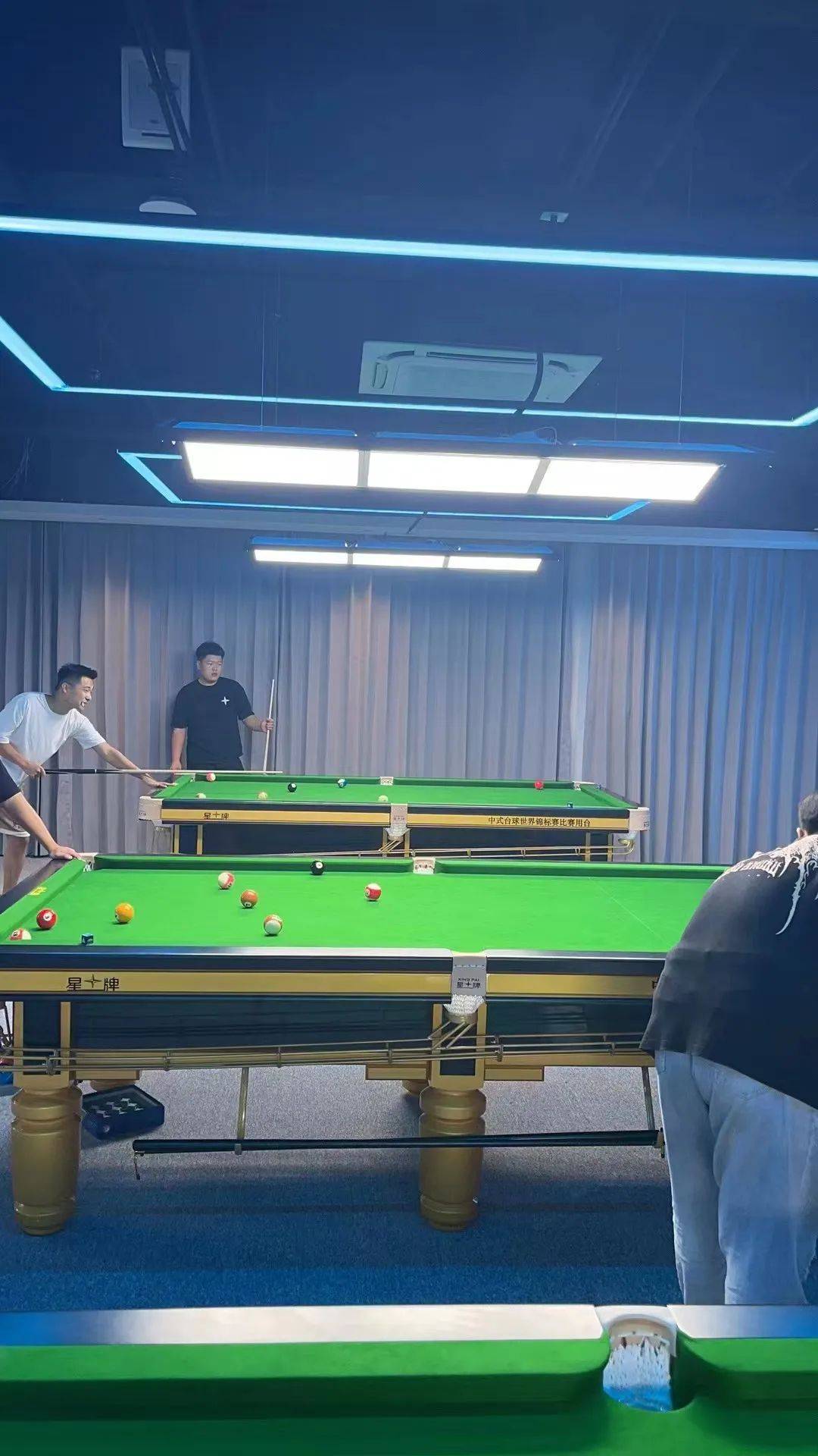 开业仅半月就计划扩店 承德八号台球俱乐部喊你来"打卡"_星牌_河北_杨