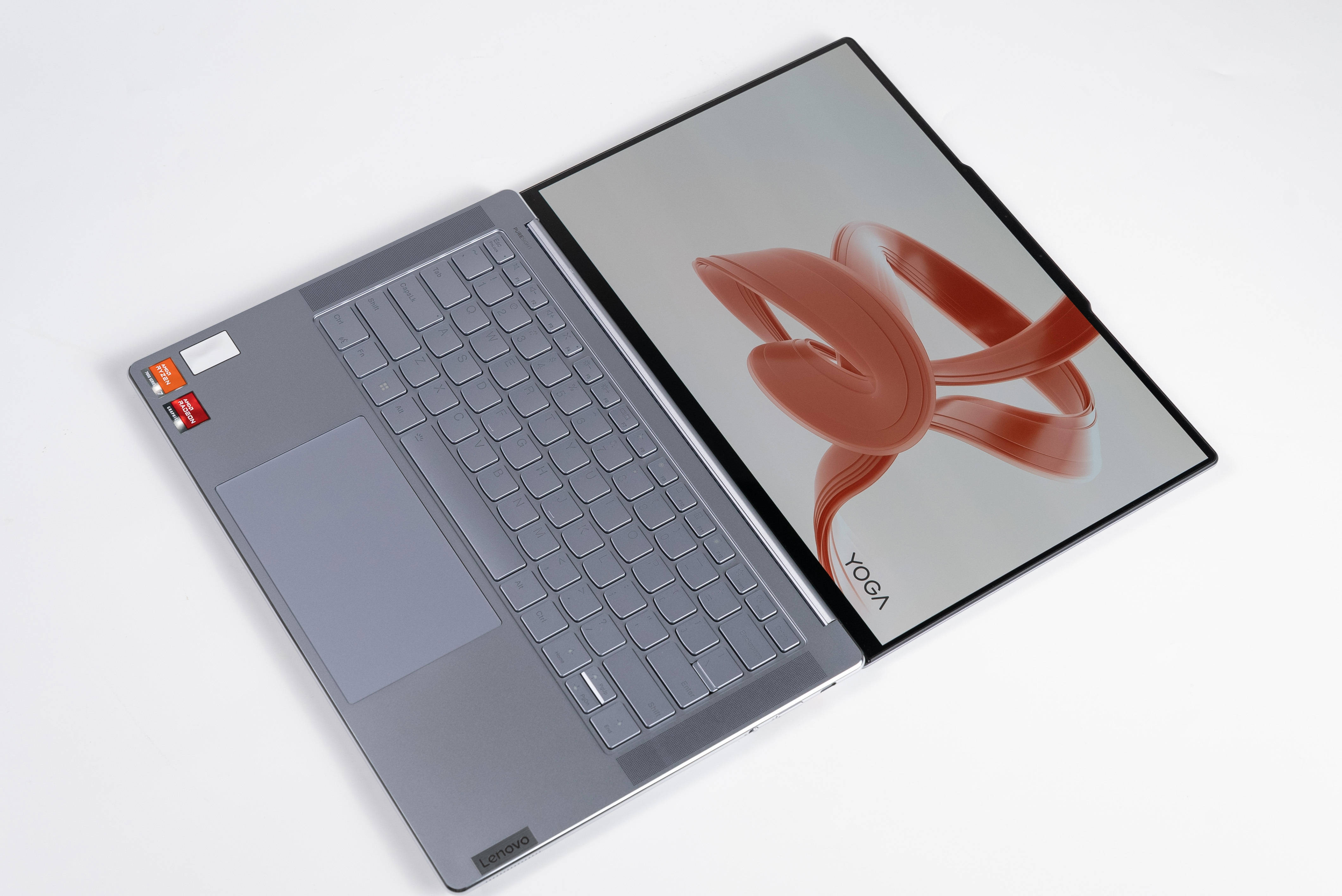 像华硕灵耀14,联想yoga air14s以及惠普战x都有着双雷电4,hdmi,usb-a