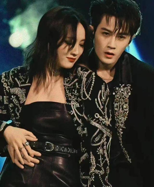 174cm檀健次与165cm孟佳同框,鞋跟太抢镜,网友:不是头一回_男友_鞋底