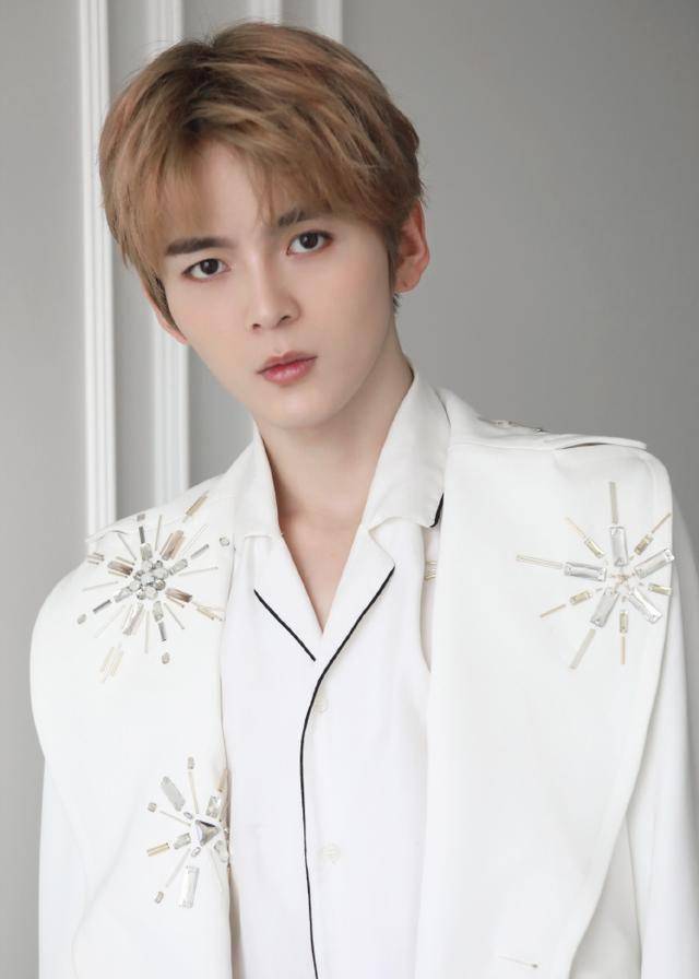 赵品霖,田书臣,苟晨浩宇因为《以团》出道,同样参加节目的何屹繁