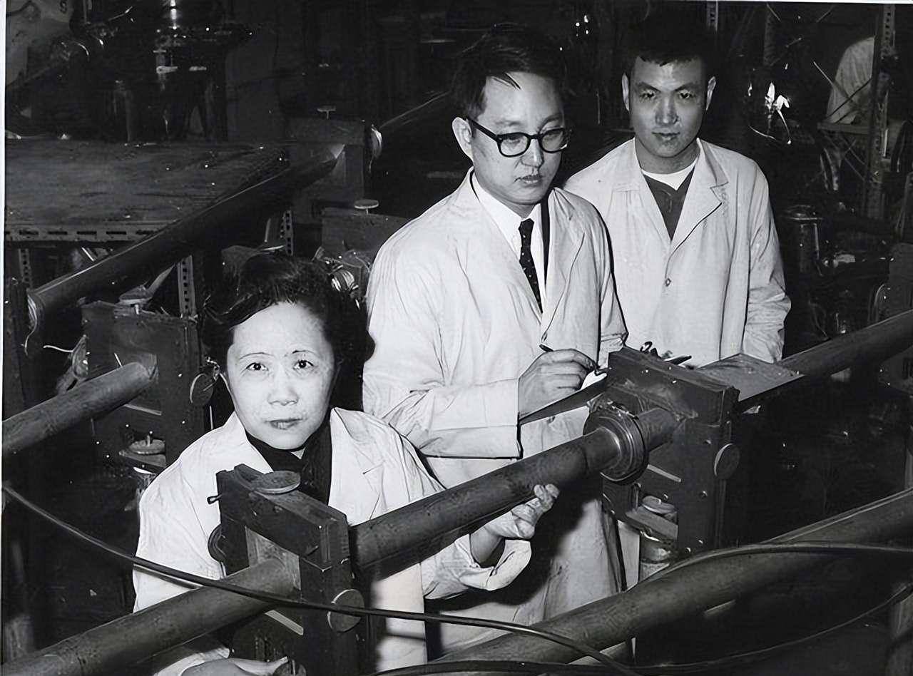 核弹女王吴健雄,为美国造原子弹,墓碑却刻着:一个永远的中国人_胡适