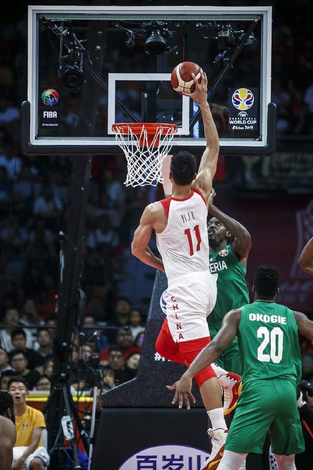 朱芳雨:易建联不抽烟不喝酒不泡妞 没见过这么自律的_球员_宏远_退役