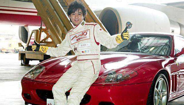 韩寒和林志颖同为明星车手,差距有多大?