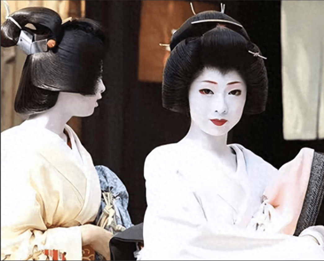 大唐盛世,日本给唐高宗进贡两个绝色美女,宠幸后吓得将其关笼_佳人