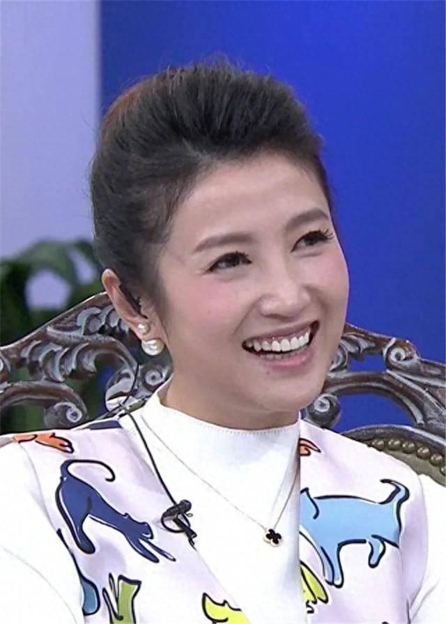 主持人春妮分手多年,为爱放弃丁克,42岁为刚强生一子_孩子_朋友_节目