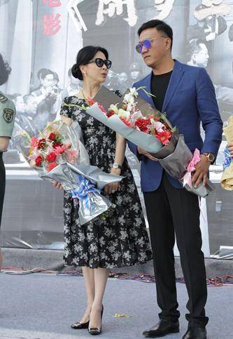 王菲出头,刘嘉玲故意当众刁难小林青霞,不料反被弄得下不来台_胡军