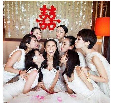 有一种"伴娘团"叫佟丽娅,曾被嘲不够气场,后来都红到高攀不起_包文婧