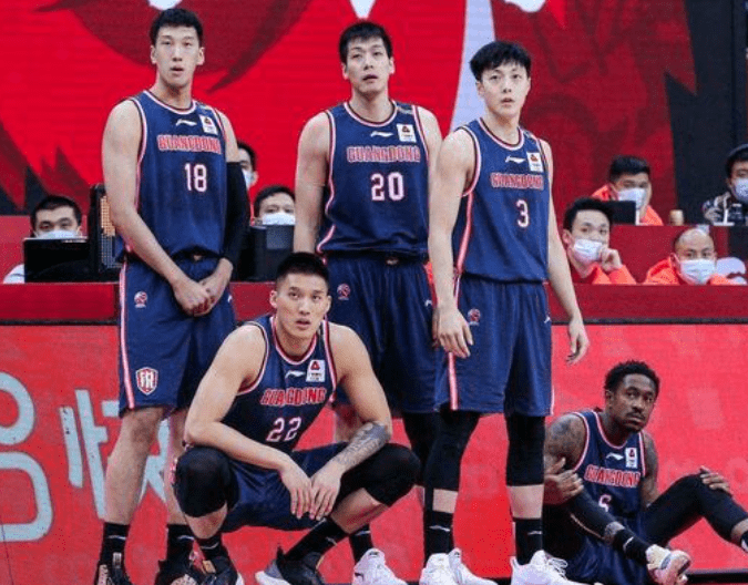 广东宏远是cba联盟的传奇球队,他们曾经创造了十连冠的神话,也是目前