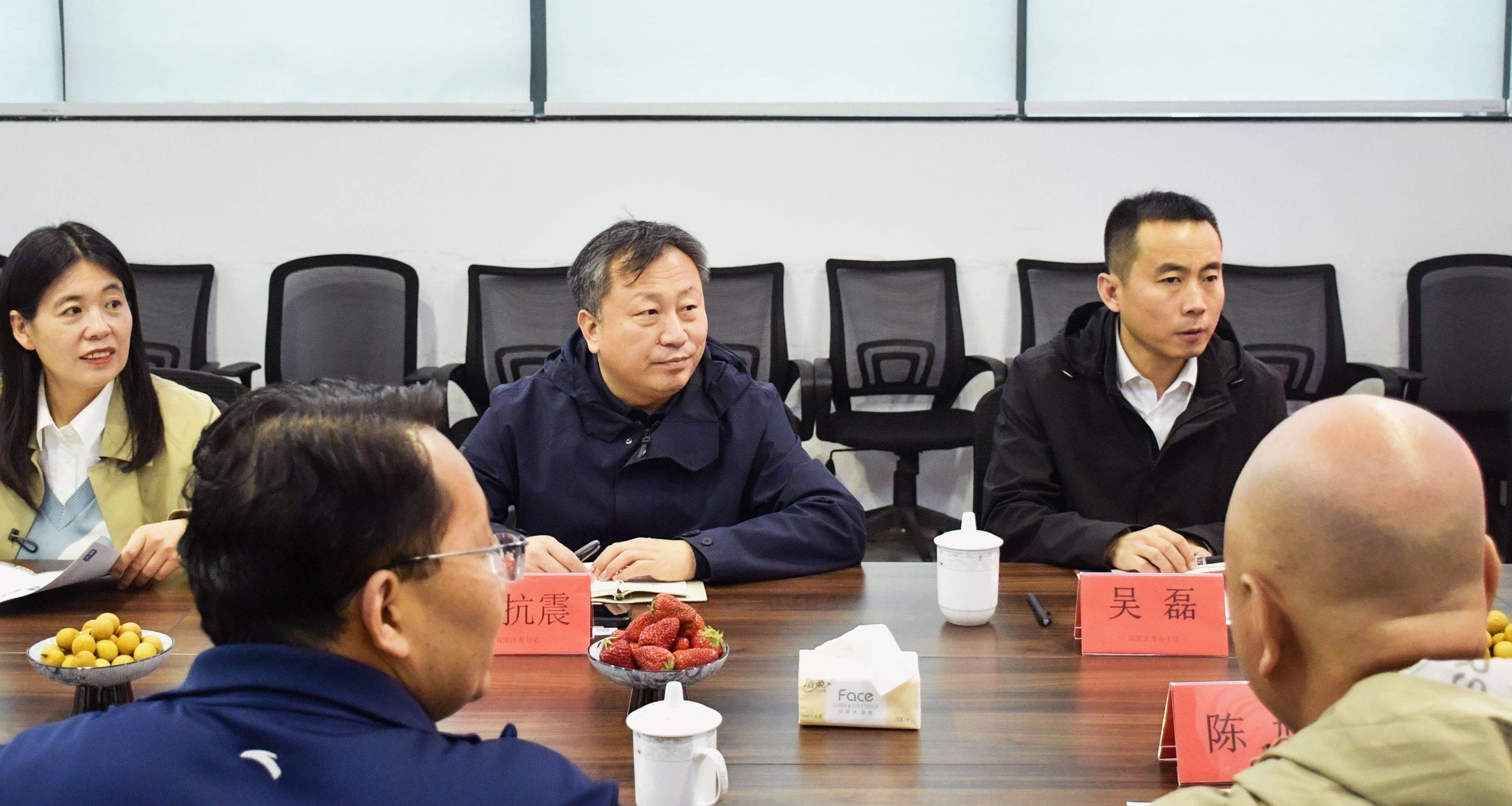 2023年3月31日,承德双滦区书记张抗震一行到访工猫