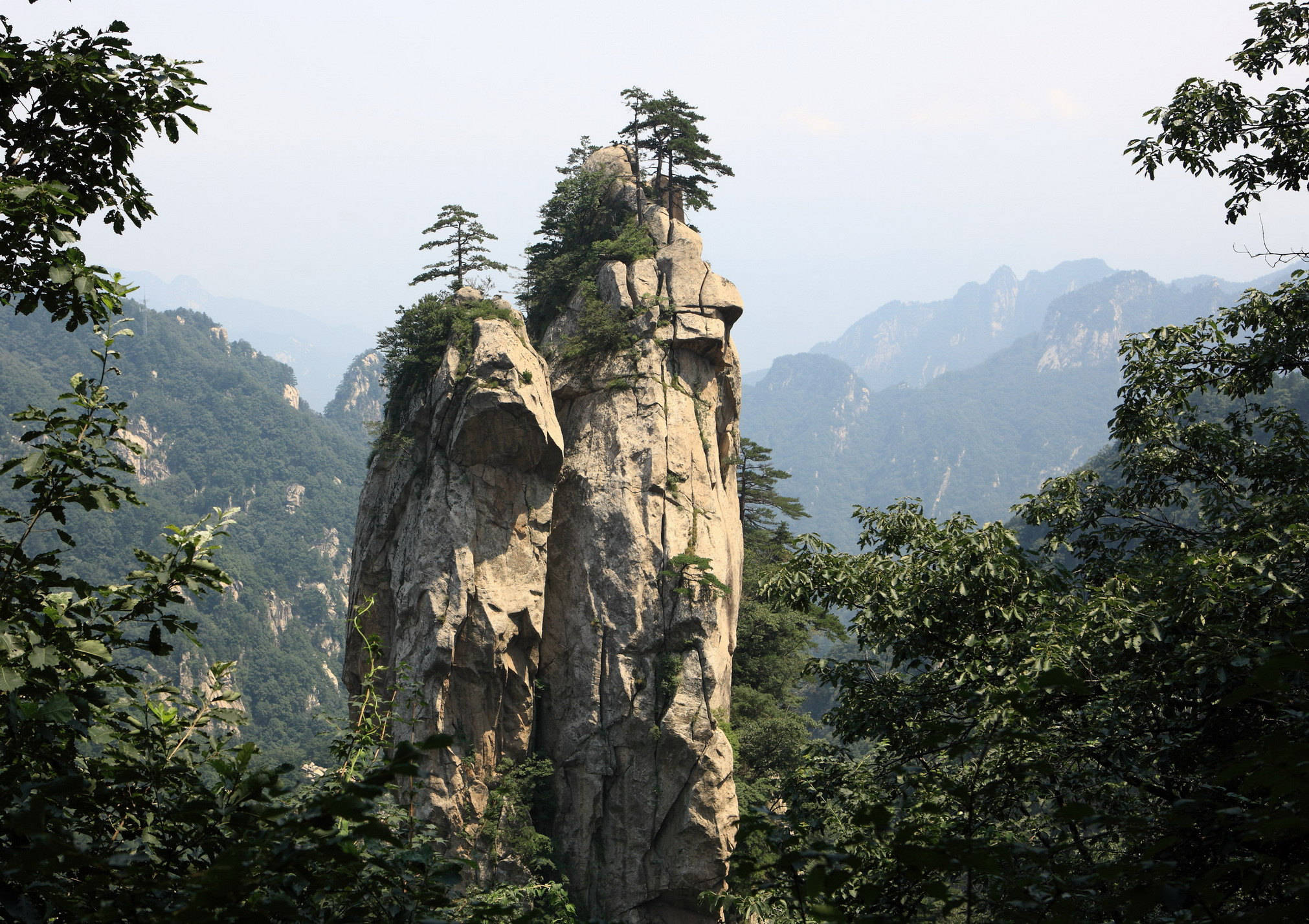 沈阳石人山图片