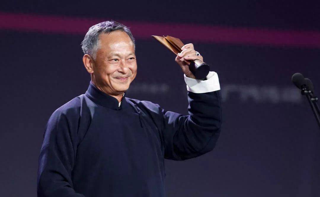 《赌神》内幕,"赌神"一角最初的人选并不是周润发_王晶_电影_向华强