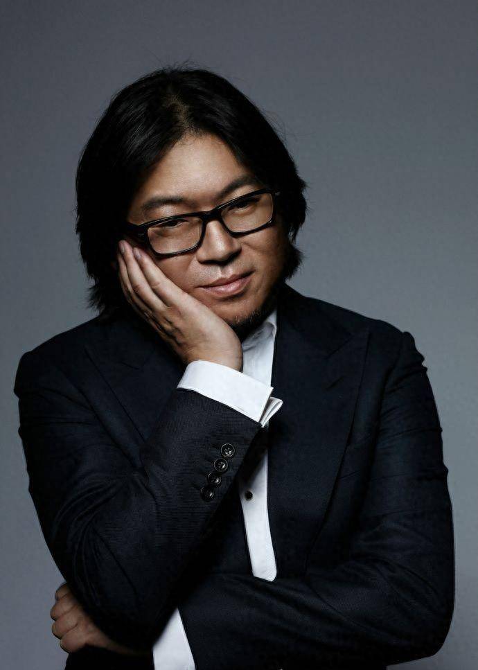 支持日本和美国,为了荣耀而背叛国家,抛弃女友的高晓松终于付出了代价