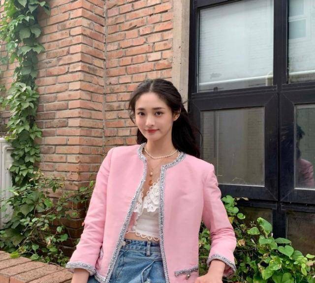 周洁琼少女迷人!