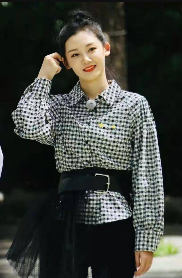 《奔跑吧》新一期录制的中,郑恺开启了漫漫的"追妻"之旅_苗苗_明星_小