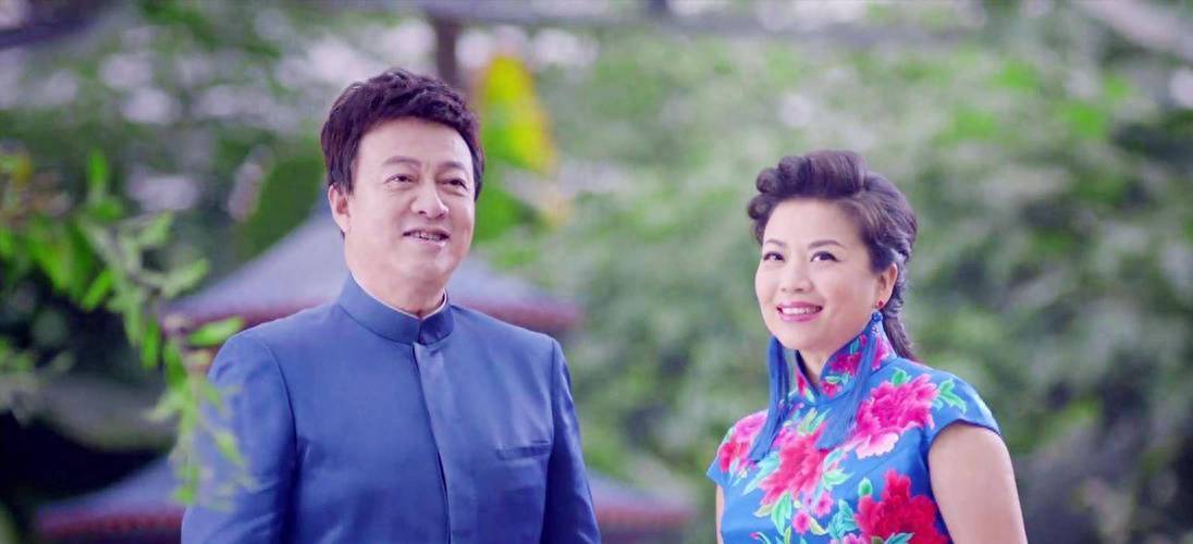 民歌皇后张也:54岁单身未育,和吕继宏相伴22年令人羡慕_张行_父亲