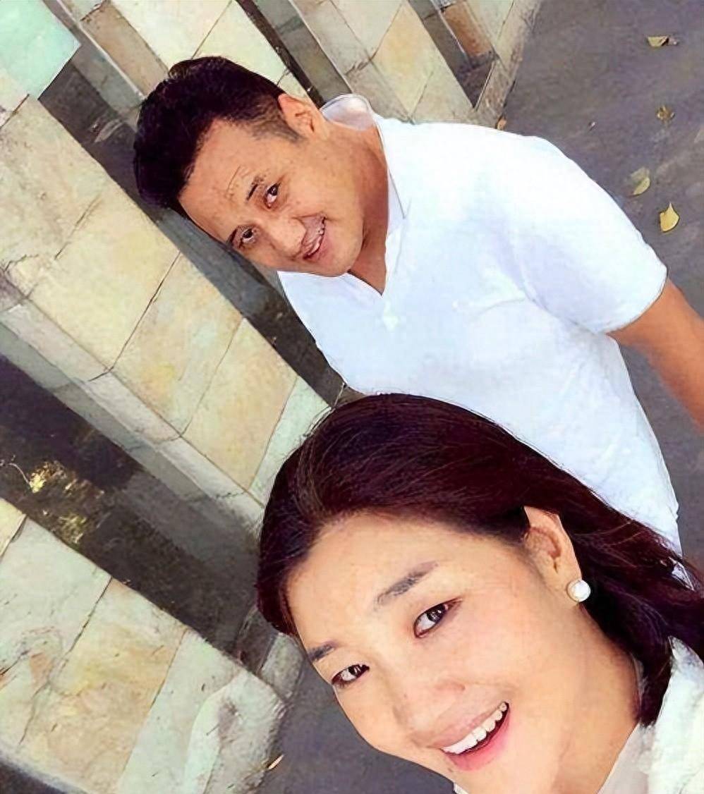 歌手降央卓玛:因丈夫高颜值疯狂倒追,婚后生3胎,如
