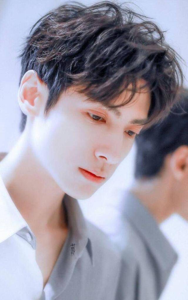 男明星的下颌线,能有多迷人?_白敬亭_气质_王一博