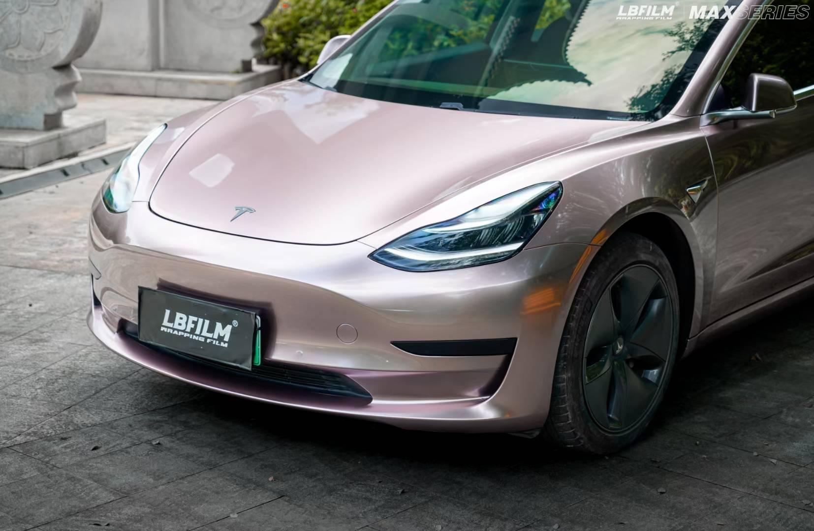 特斯拉model3-lb改色膜原厂漆冰莓粉,清爽宜人 甜而不腻_搜狐汽车