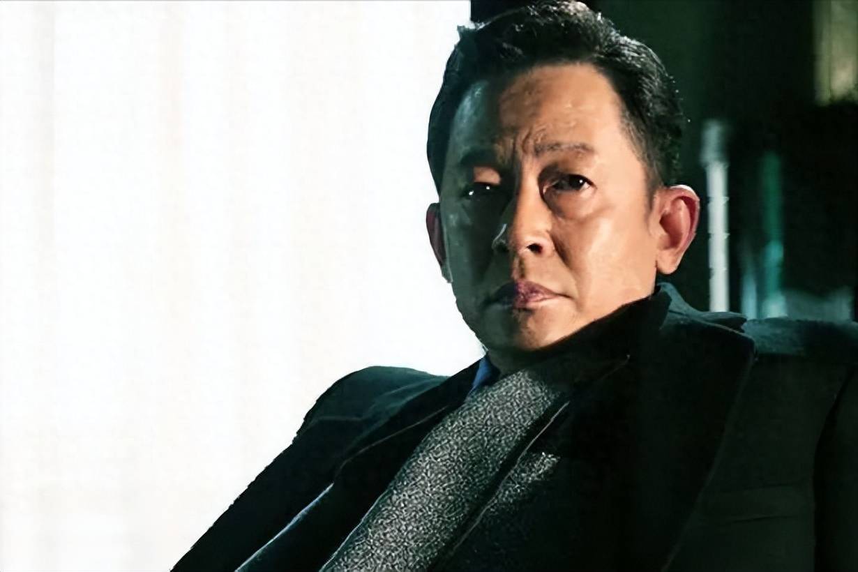 回顾:连续12天收视第一,王志文代替陈道明出演,再次创造经典角色_演技