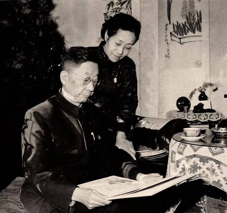 北京保利拍卖丨老舍旧藏齐白石《松鹰图》_英雄_夫妇_时间