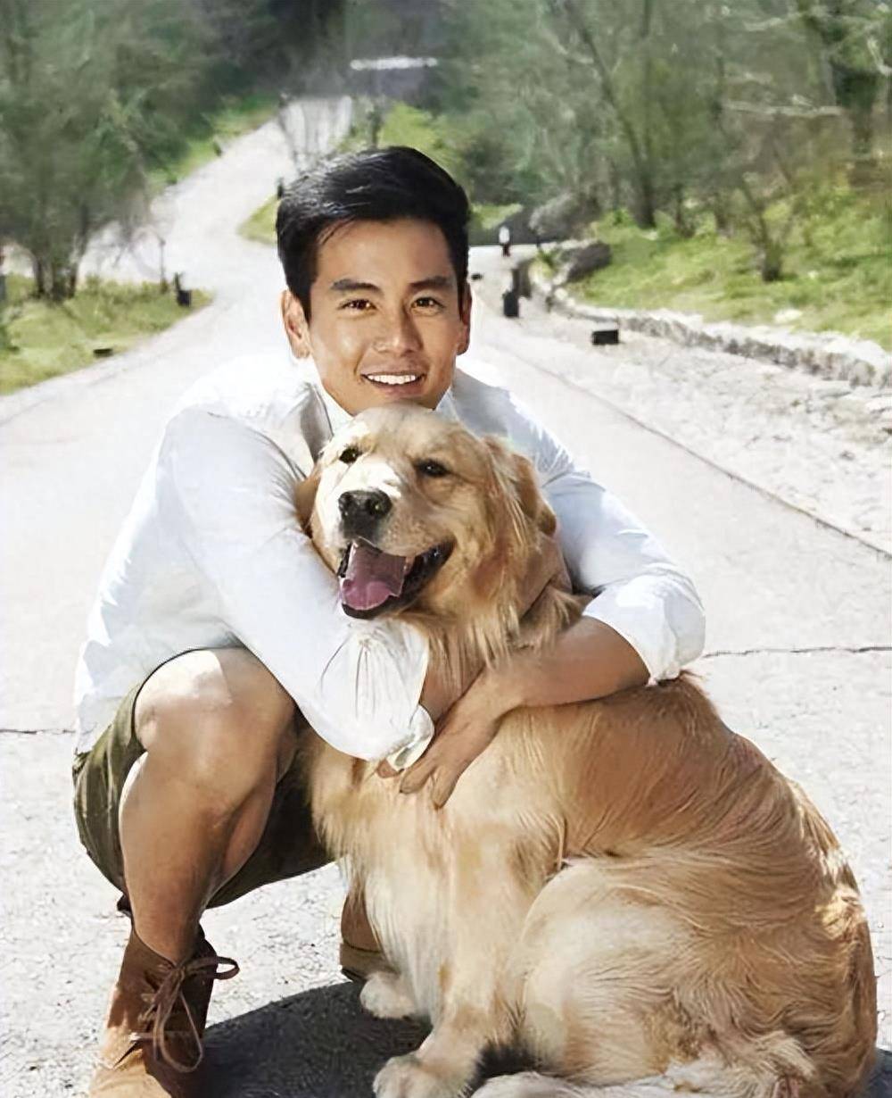 彭于晏:绯闻很多却从未承认,身份加拿大,果然帅哥都不是我们的_时候