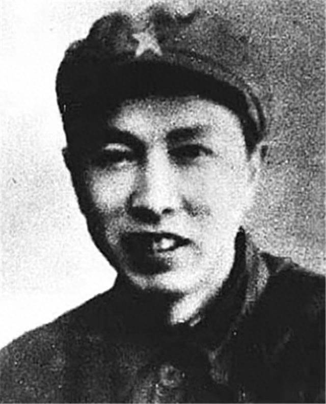 1935年两名红军首长突围时失踪,53年后,一高僧坦诚