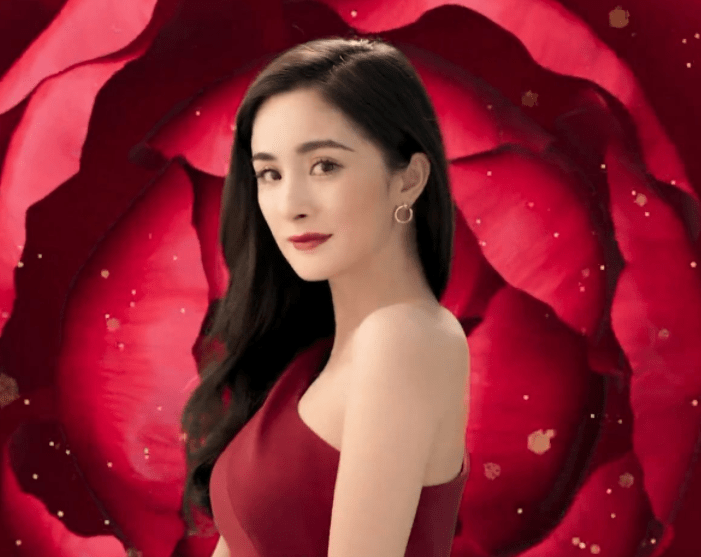 曝85花新恋情和男友同居,作品和美貌85花top,有消息称疑似杨幂_表演