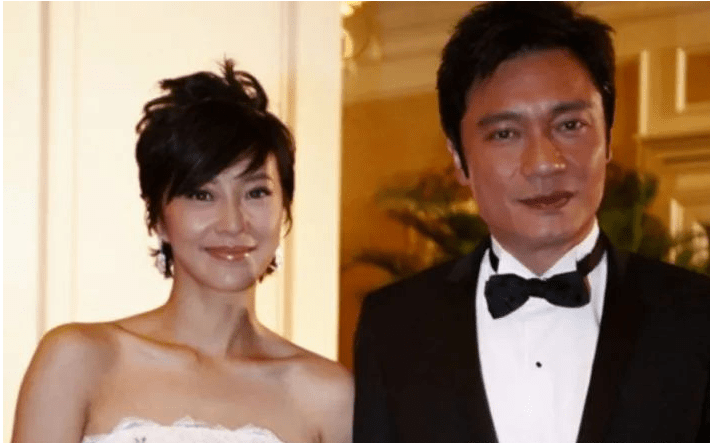 从今年年初开始,tvb的第三任实迪·黎耀祥(shidiengels)开始与女子在