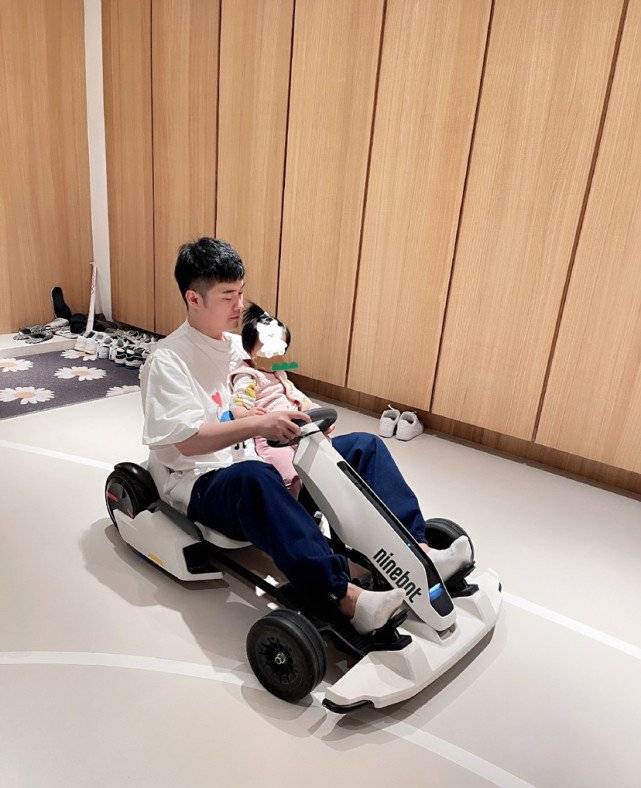 陈赫36岁生日,圈内好友发文为其庆生,好兄弟鹿晗邓超罕见无表示_身材