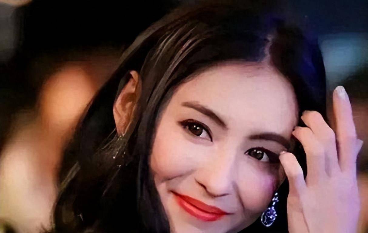 盘点娱乐圈纷纷当老板的美女明星们_公司_杨紫琼_张柏芝