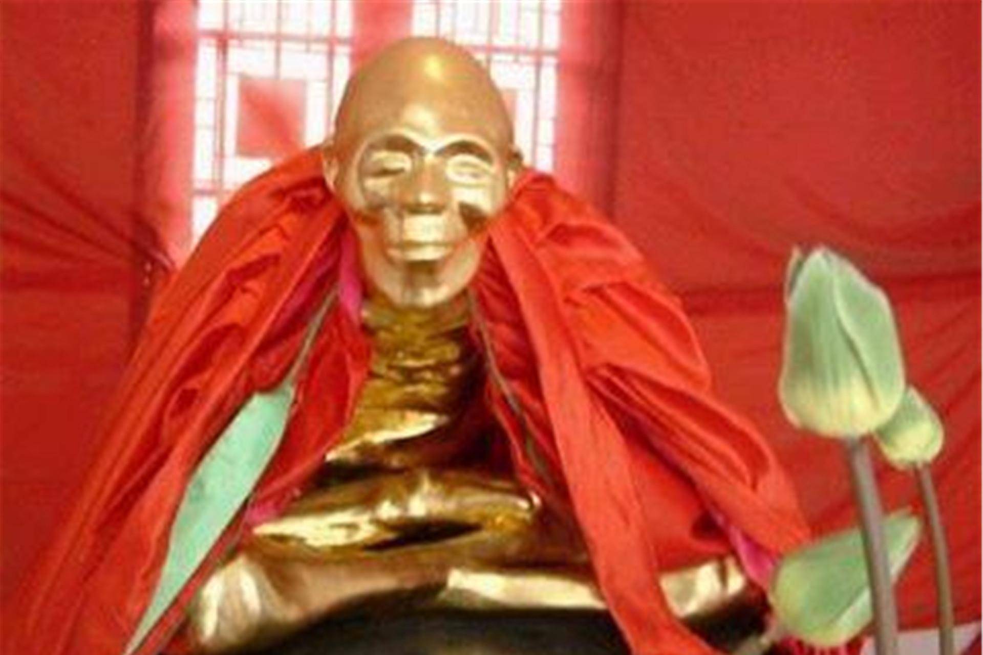 她绝食7天后圆寂,坐缸3年成肉身佛,尸身不腐,女性特征消失_姜素敏