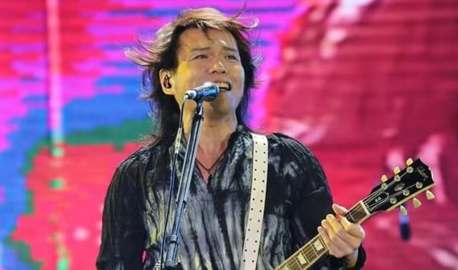 伍佰一个懂得粉丝"口味"的老男人,越老越有味_演唱会_听众_生活