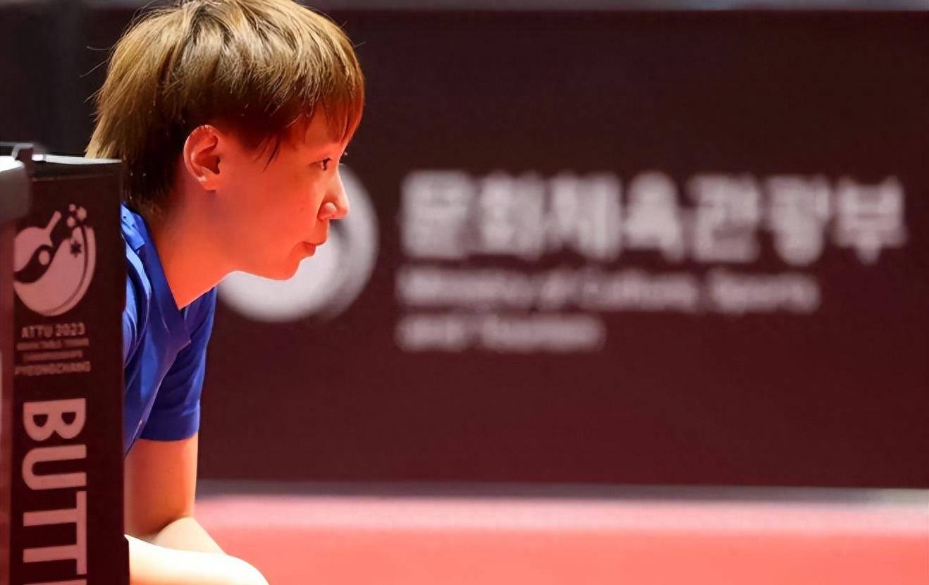 王曼昱出战女团决赛,孙颖莎和王艺迪一起出场,去抢夺冠军_比赛_王楚钦