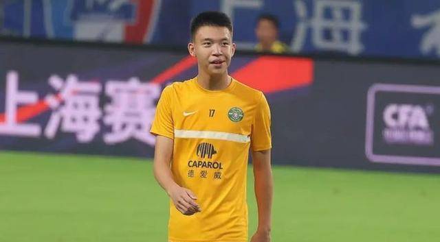 19岁:国少天才王钰栋帽子戏法,引人瞩目!_球员_比赛_天赋