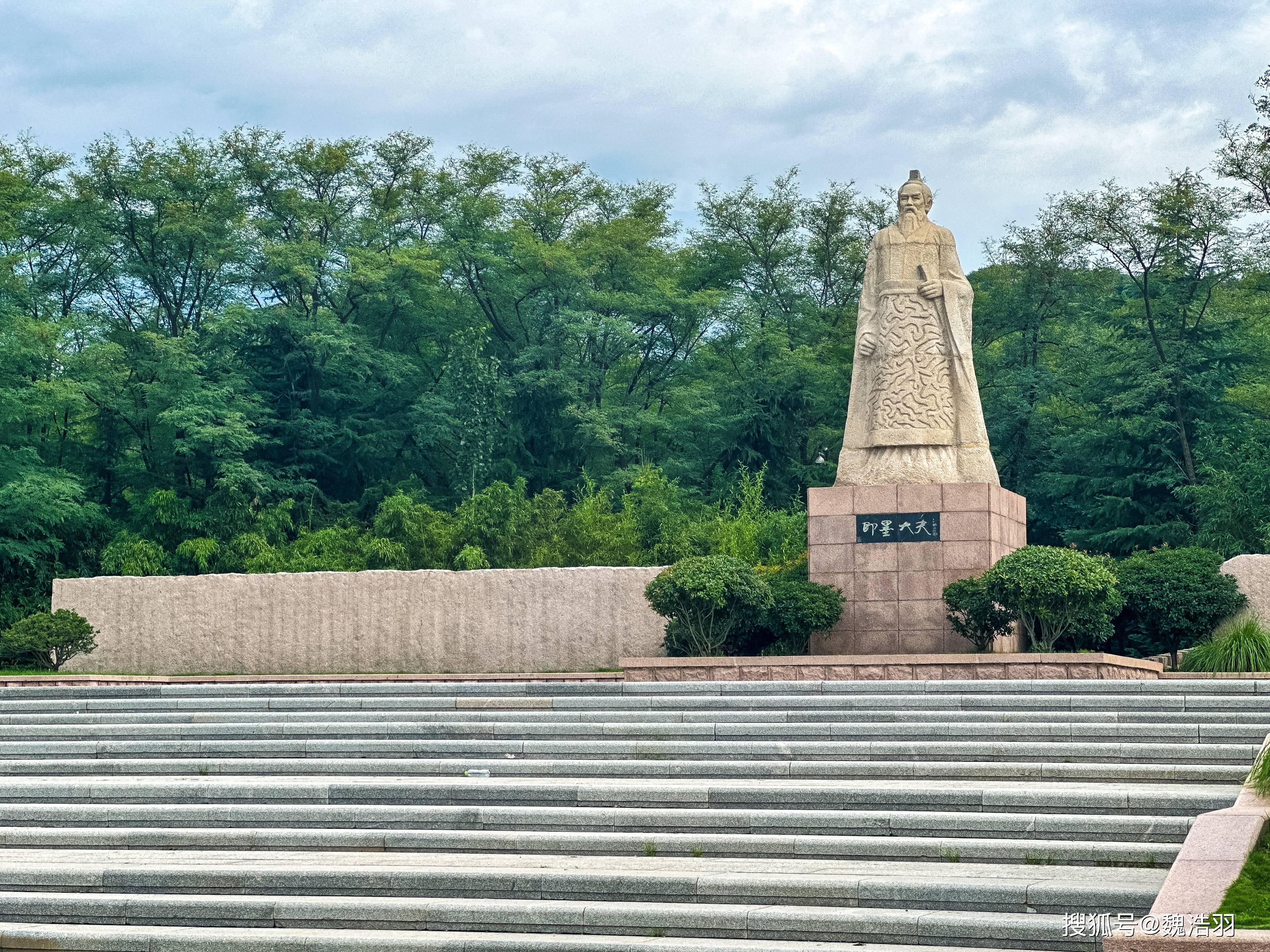 青岛这座马山公园,不只有一片石林,还是一座休闲放松的公园