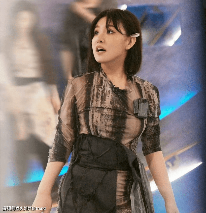 谢依霖《密逃》瘦成by2,杨幂帮的人都很争气_工作_网友_孩子