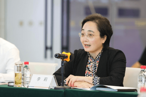 出席会议的领导有北海市委副书记,市长李莉,北海市副市长孙环志,北海