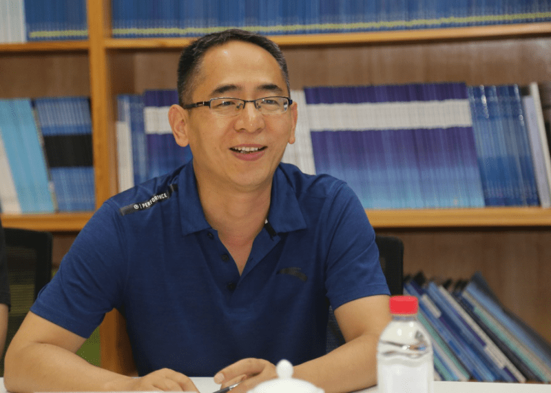 学院金融系副主任洪智武洪永淼院长对"成思危现代金融菁英班"文理交叉