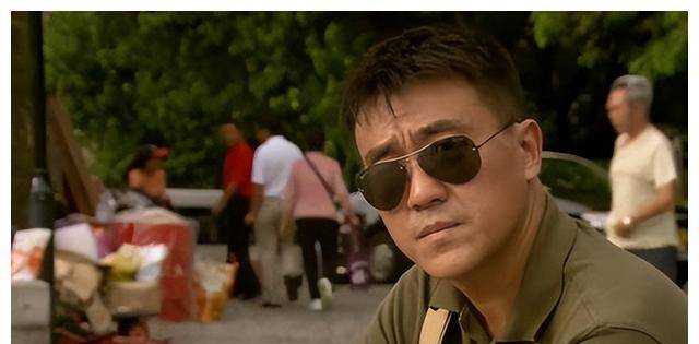 《老炮儿》,由冯小刚和张涵予等人主演,并且还获得了不少的大奖,再加