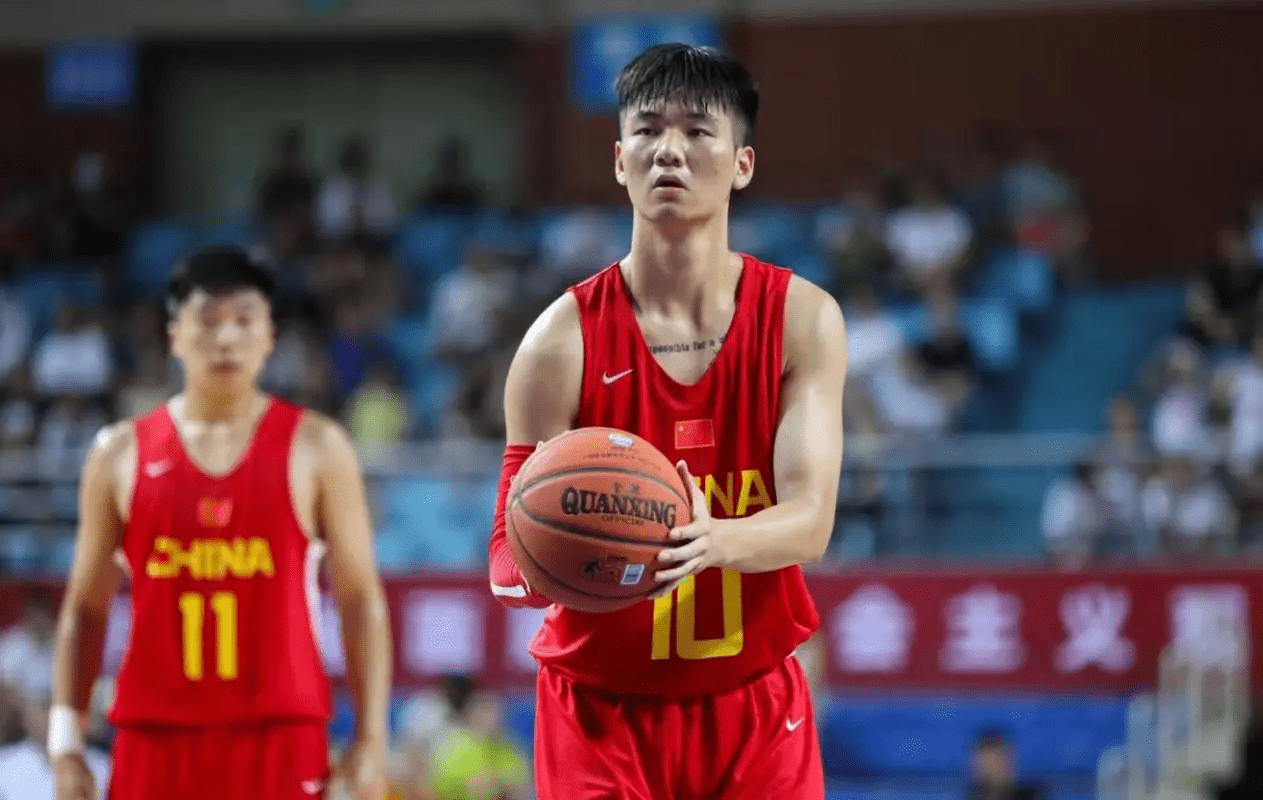 孙浩钦:有着不错的速度和爆发力,有朝一日能够披上国家队的球衣_cm