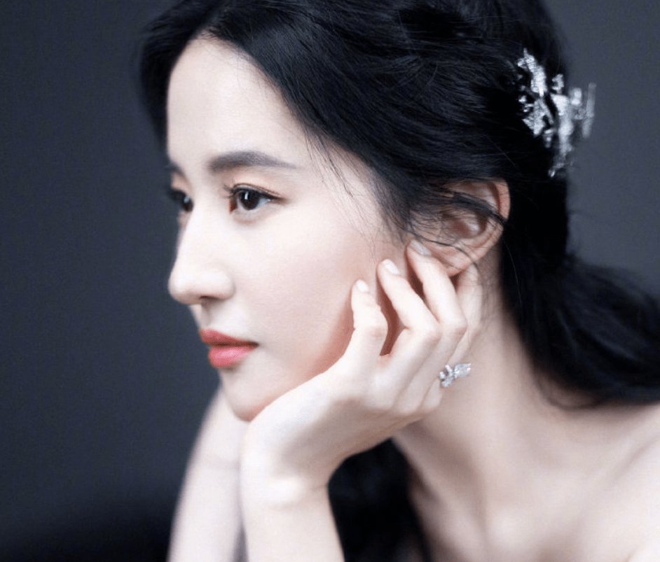 刘亦菲新古装剧曝生图,镜头放大五倍后,33岁的模样让人不敢信_气质