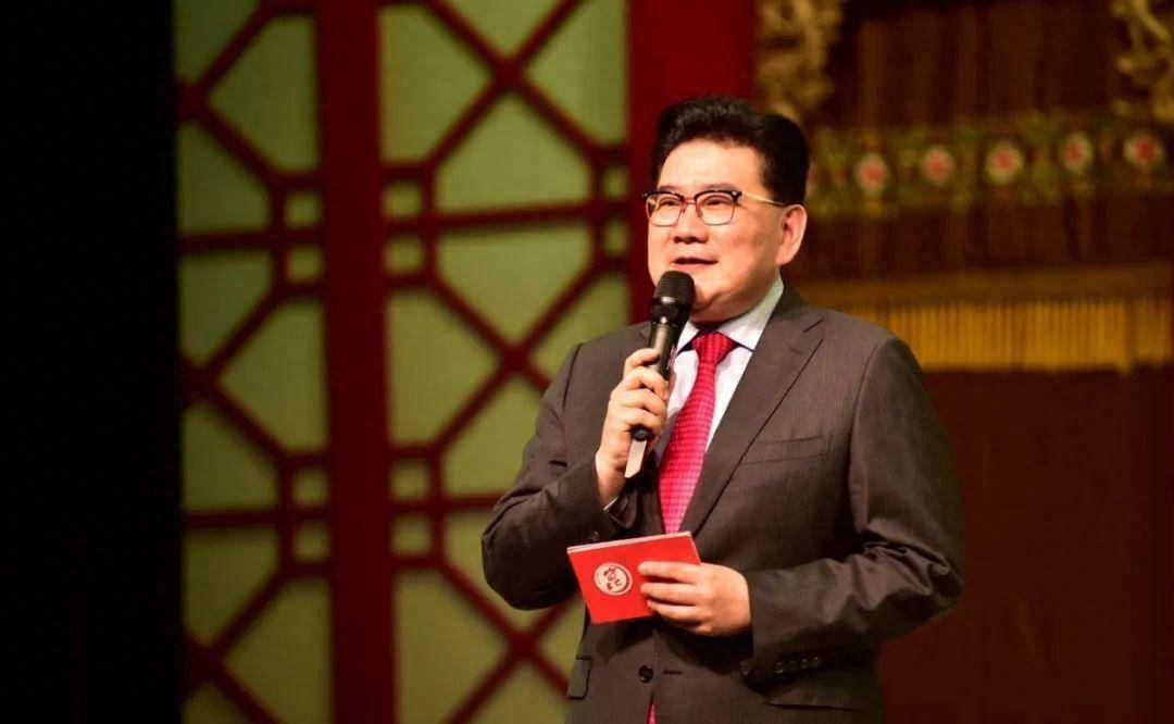 主持人,演员,写作者,国脸主持曹可凡,在不同领域中切换着身份_上海