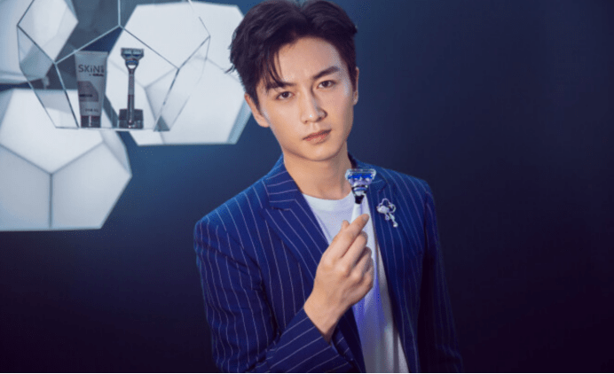 天生的颜值门面担当,帅到让人一眼万年的陈晓,积累了无数忠粉_时候