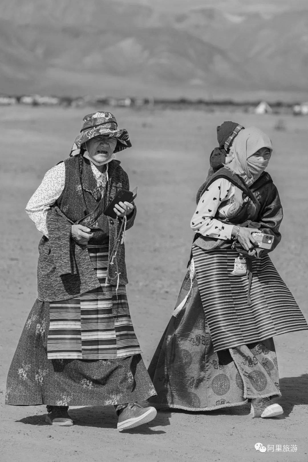 26摄影 / 贡桑旺堆【"宣"女的回眸】地点 / 阿里地区体育场