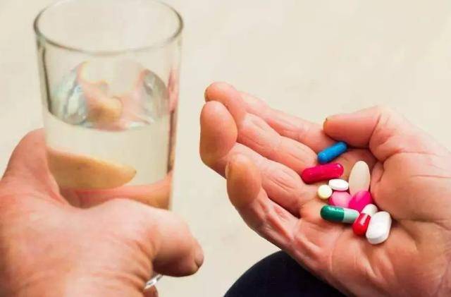 糖皮质激素类药物糖皮质激素类药物具有广泛的药理作用,但副作用也