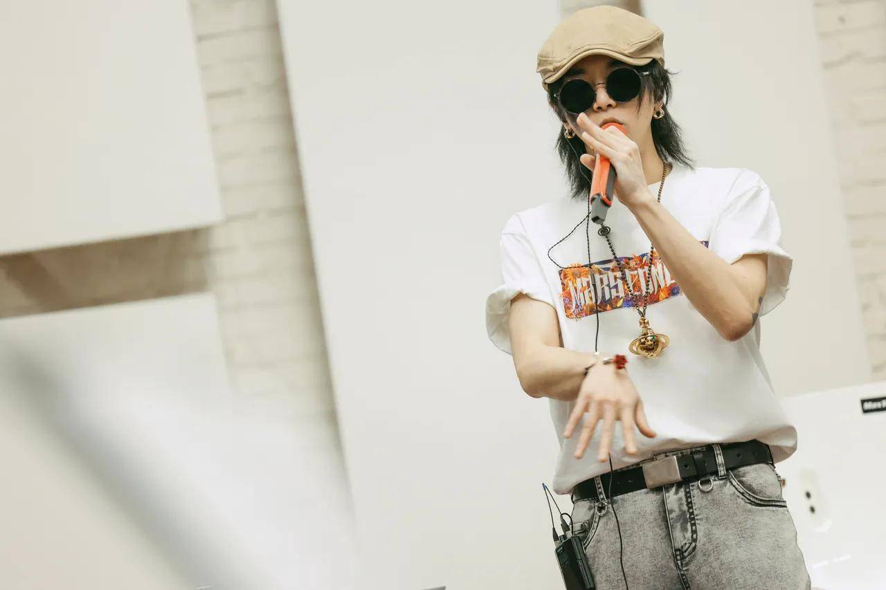 华语歌神华晨宇发文,十周年鸟巢狂欢即将到来,你们准备好了吗?