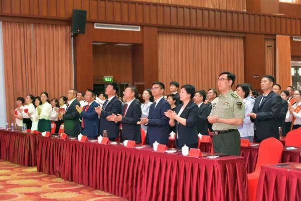 市委副书记,政法委书记刘宁宣读登封市委,市人民政府关于2023年度优秀