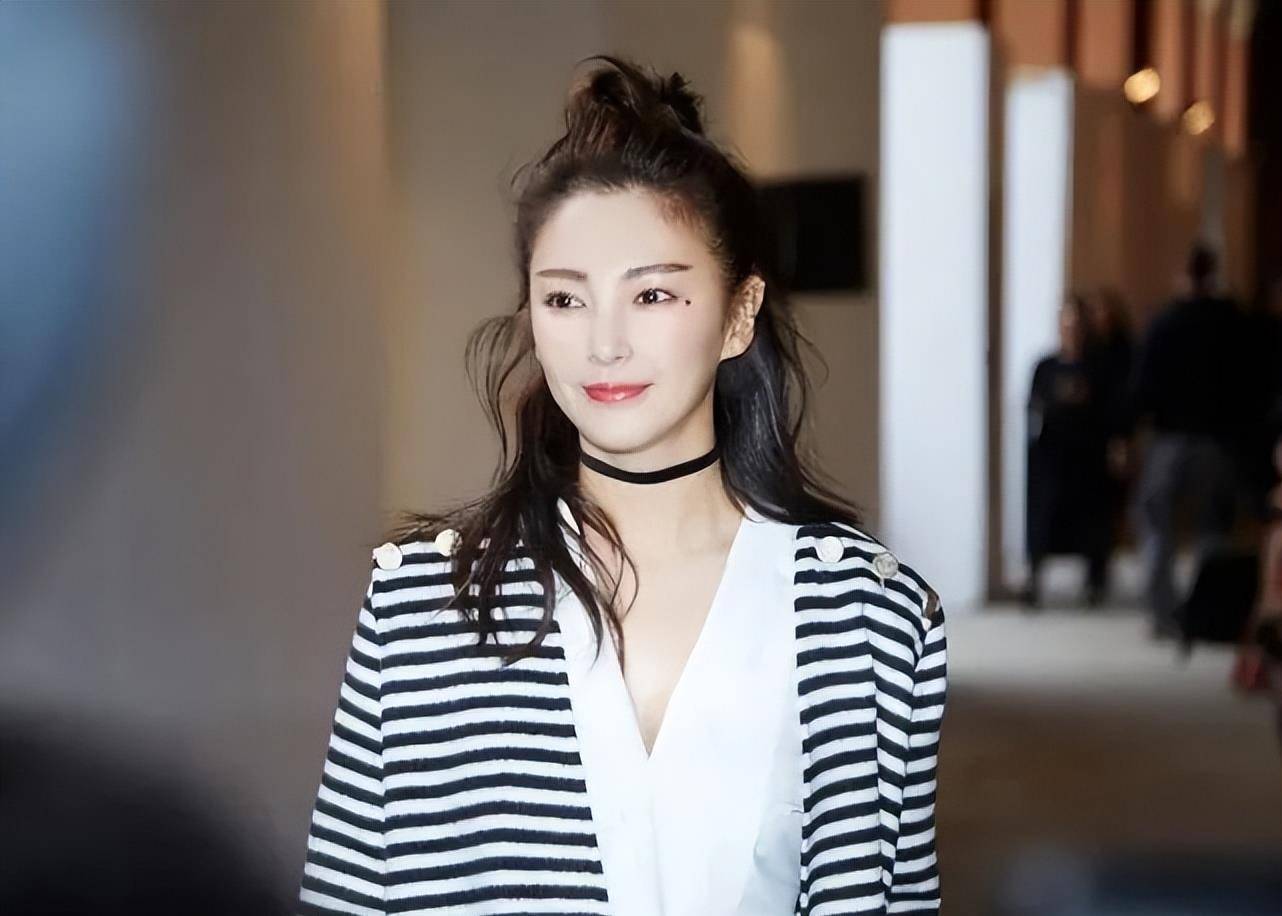 觉得新男友没有前几任好,不仅身材单薄,而且年龄太小,不适合张雨绮