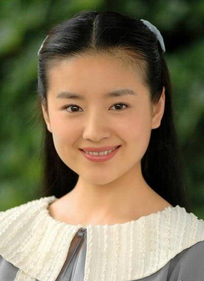 成名作品:《幸福时光》最清新"谋女郎"第三任谋女郎:董洁1998年,19